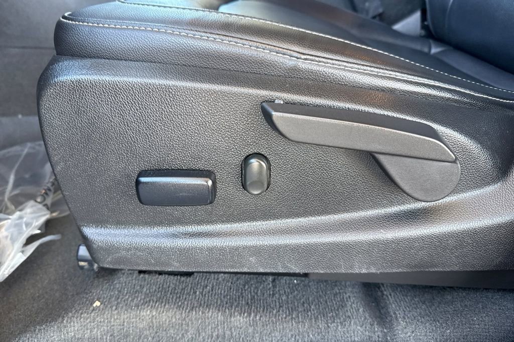 Used 2022 Chevrolet Colorado ZR2 w/ Colorado ZR2 Bison Edition image 19