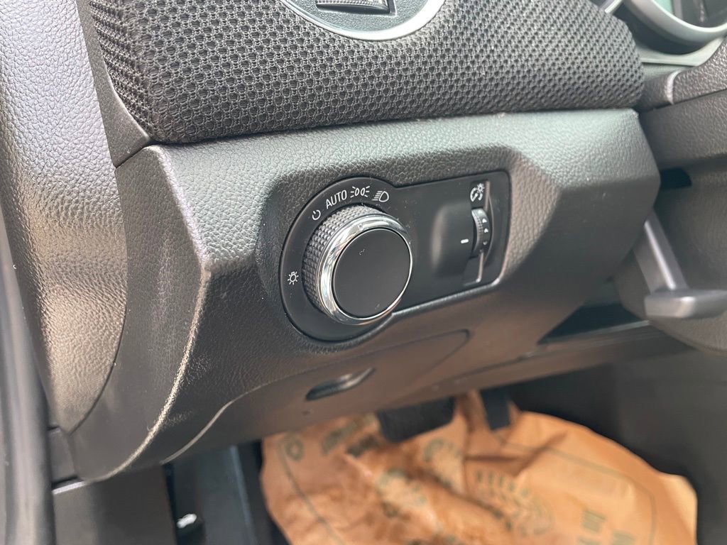 Used 2016 Chevrolet Cruze LT image 22