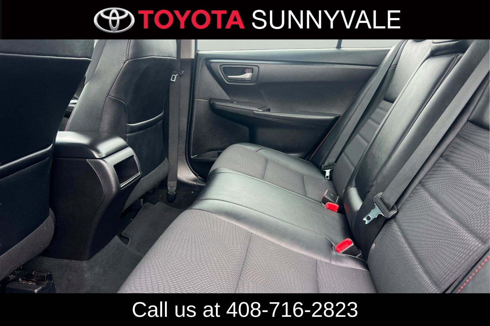 Used 2016 Toyota Camry SE image 5