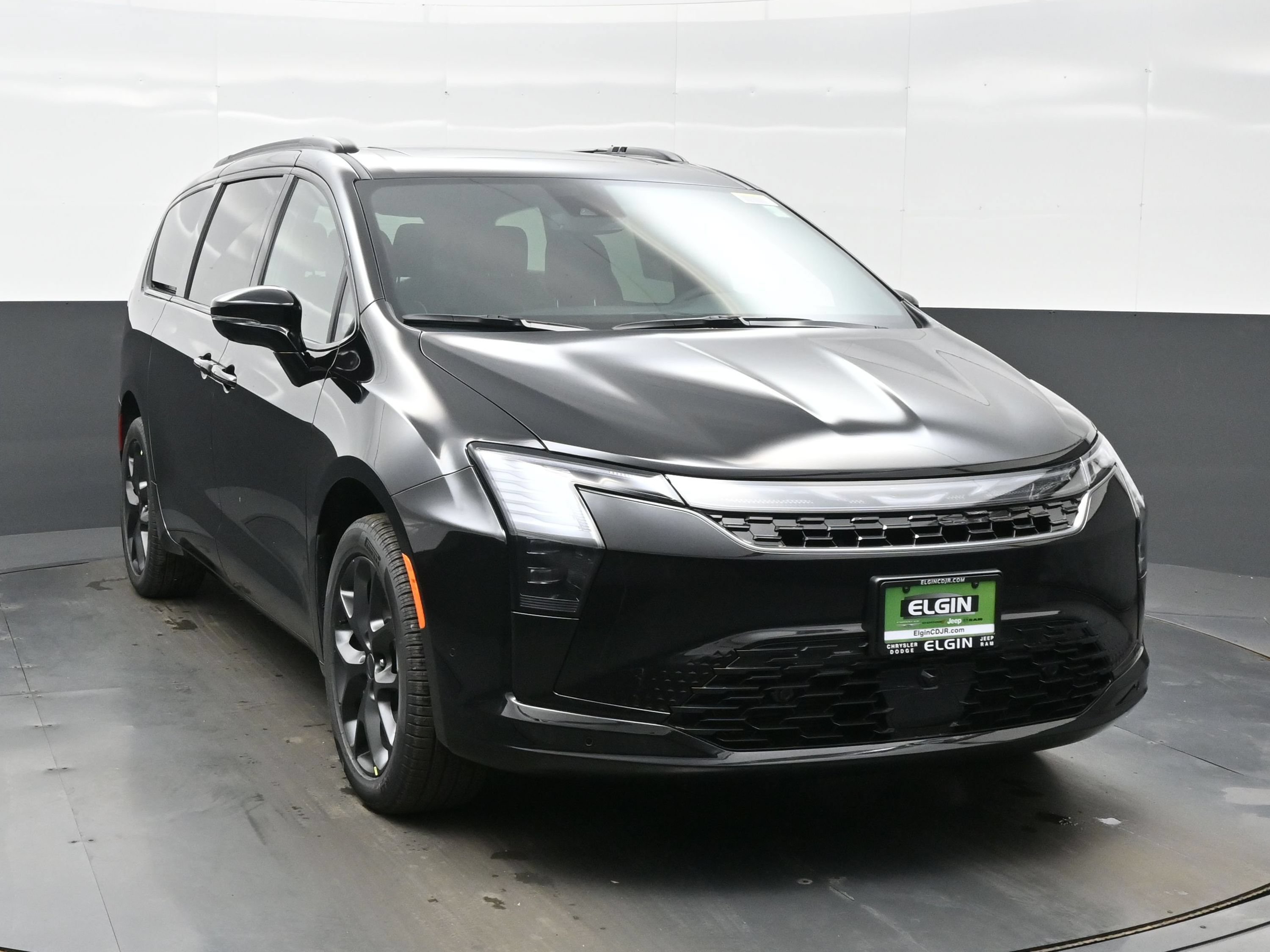 New 2027 Chrysler Pacifica Limited AWD/4WD image 11