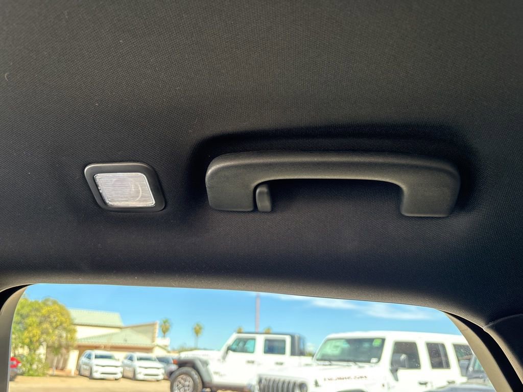 Used 2025 Ford Escape ST-Line Select AWD/4WD image 41