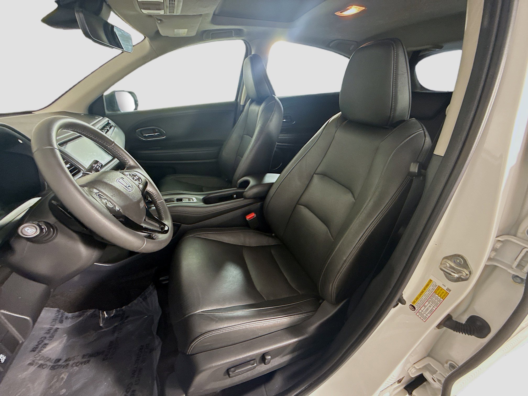 Used 2019 Honda HR-V Touring image 22