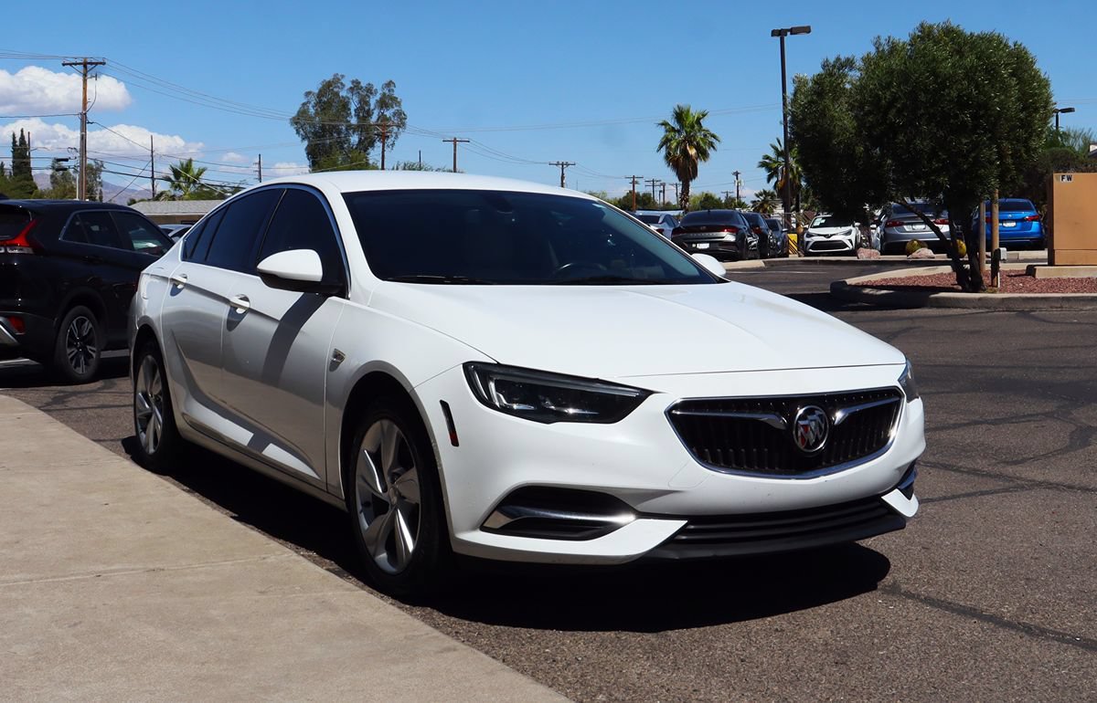 Used 2018 Buick Regal Preferred w/ Sights and Sounds Package FWD image 14