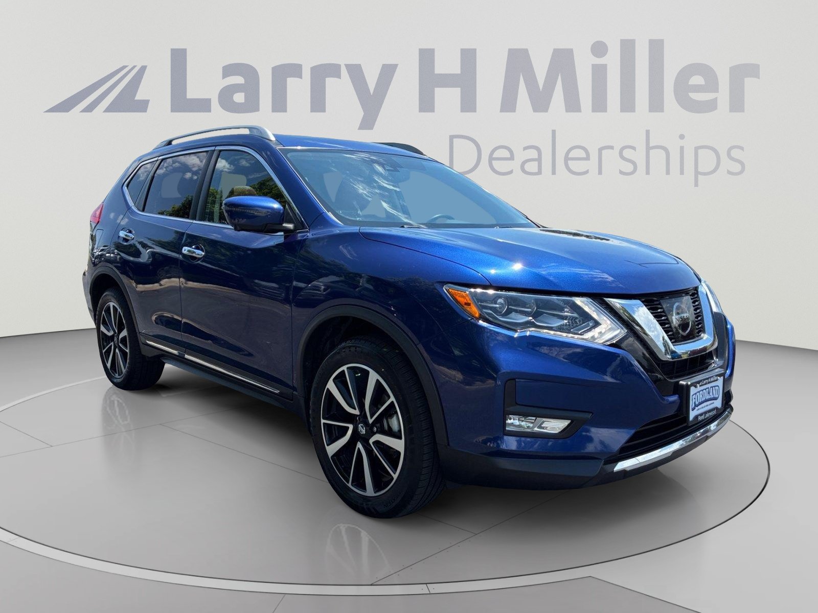 Used 2017 Nissan Rogue SL w/ SL Premium Package AWD/4WD image 7