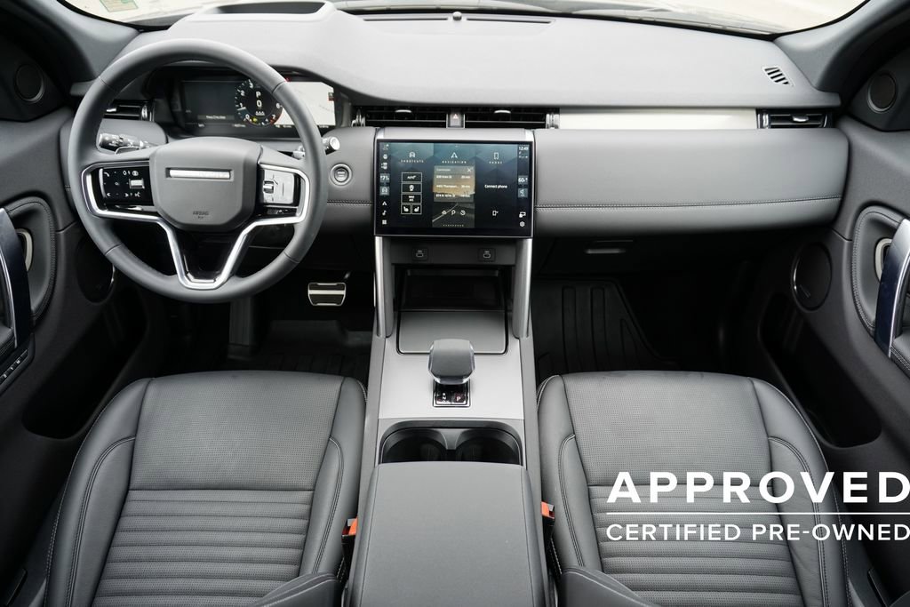 Used 2025 Land Rover Discovery Sport Dynamic SE image 9