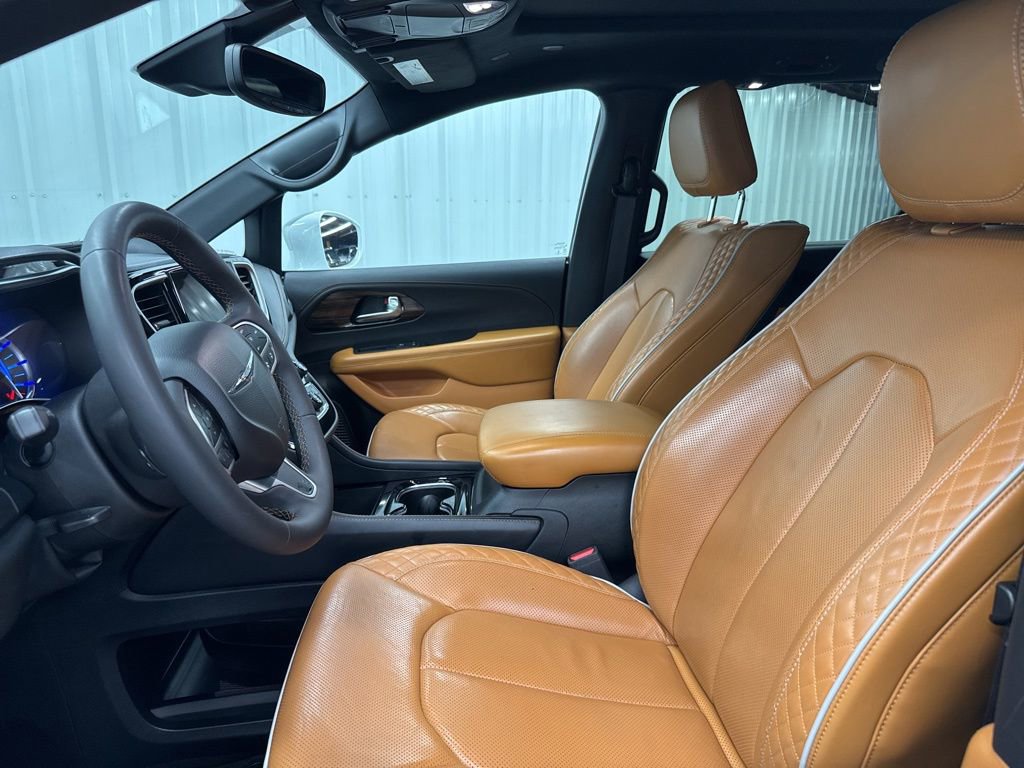 Used 2022 Chrysler Pacifica Pinnacle FWD image 19