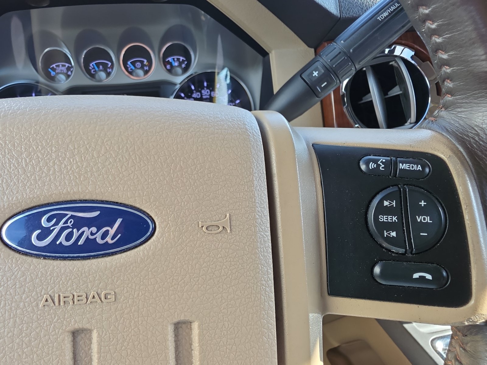 Used 2016 Ford F350 King Ranch w/ FX4 Off-Road Package AWD/4WD image 18