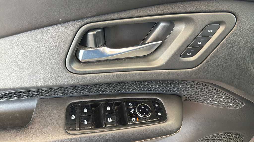 Certified 2023 Nissan Ariya AWD image 22