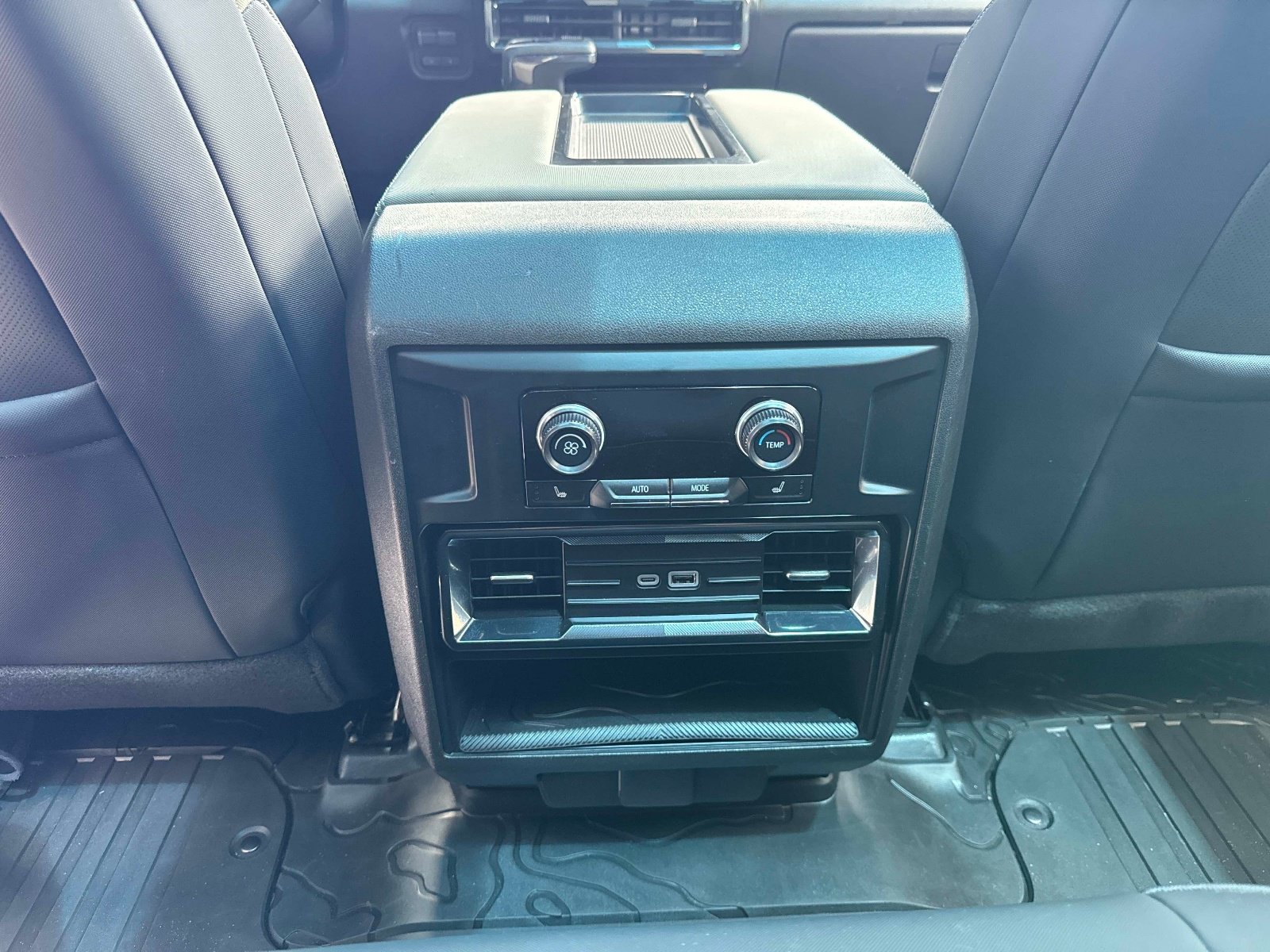 Used 2026 GMC Hummer EV SUV AWD/4WD image 16