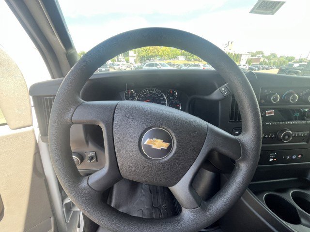 New 2024 Chevrolet Express 3500 image 17