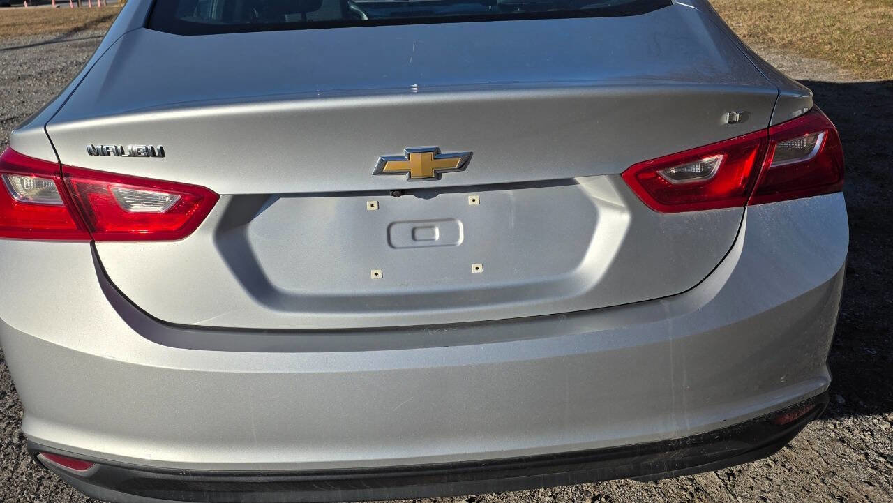 Used 2016 Chevrolet Malibu LT image 6