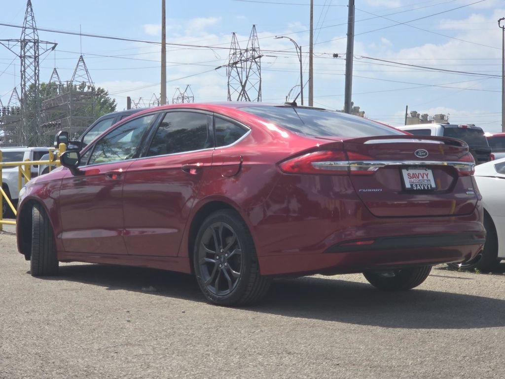 Used 2018 Ford Fusion SE w/ Equipment Group 201A FWD image 12