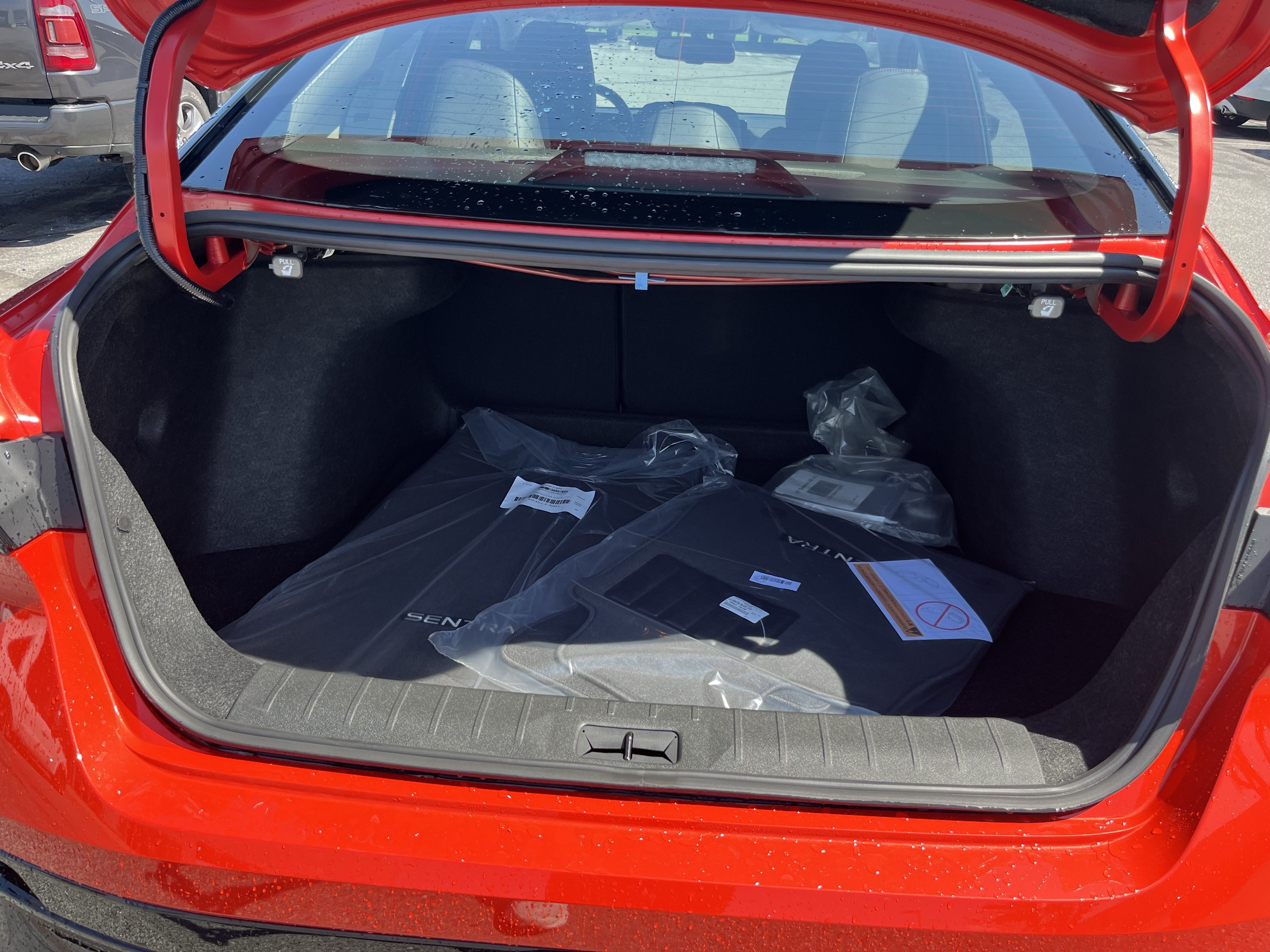 New 2027 Nissan Sentra SR w/ SR Premium Package FWD image 7
