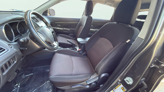 Used 2019 Mitsubishi Outlander Sport SE FWD image 13