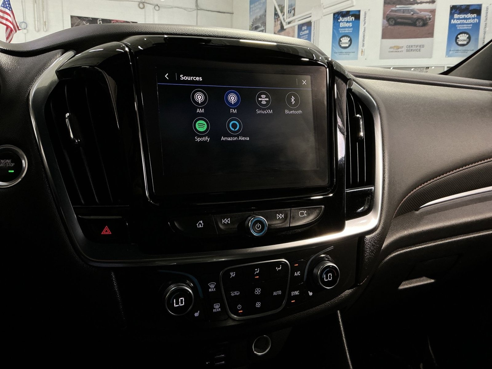 Used 2023 Chevrolet Traverse RS AWD/4WD image 19