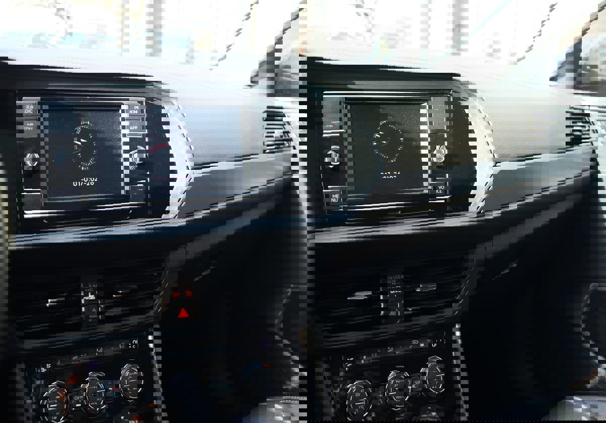 Used 2023 Volkswagen Jetta SE image 43