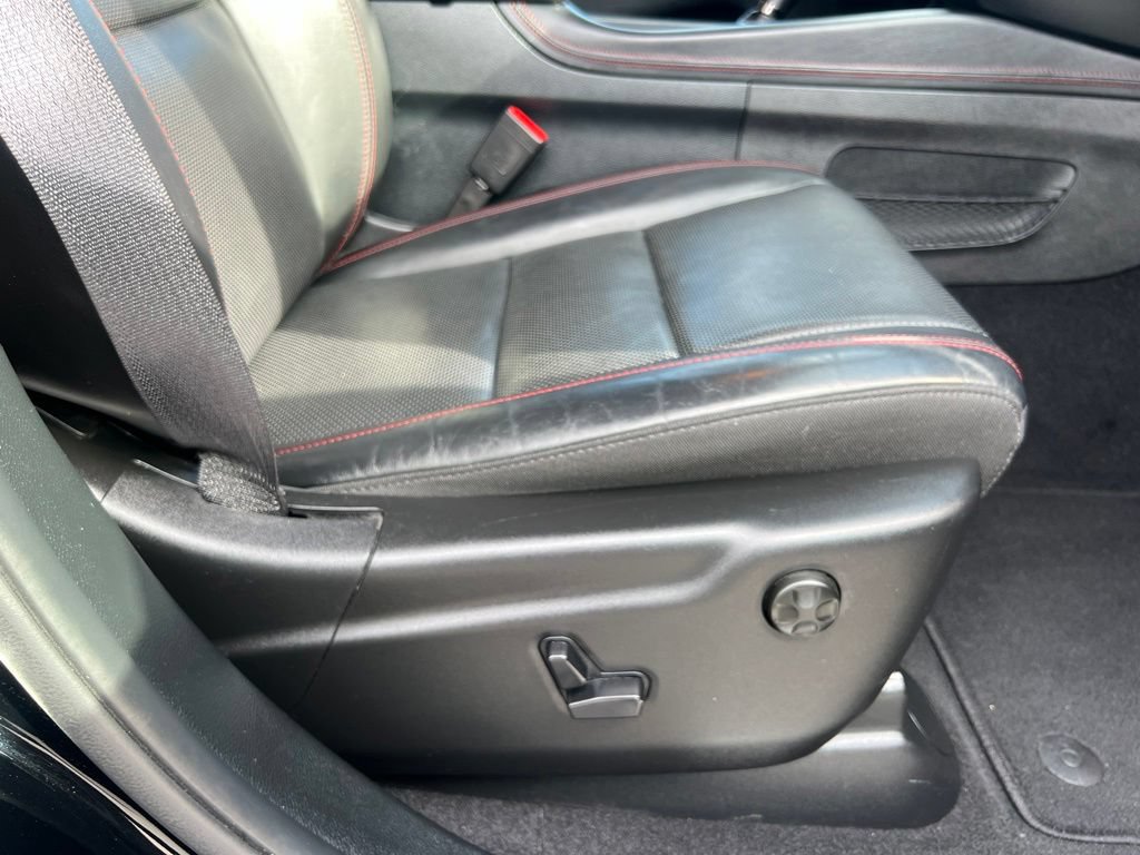 Used 2025 Dodge Durango GT AWD/4WD image 36