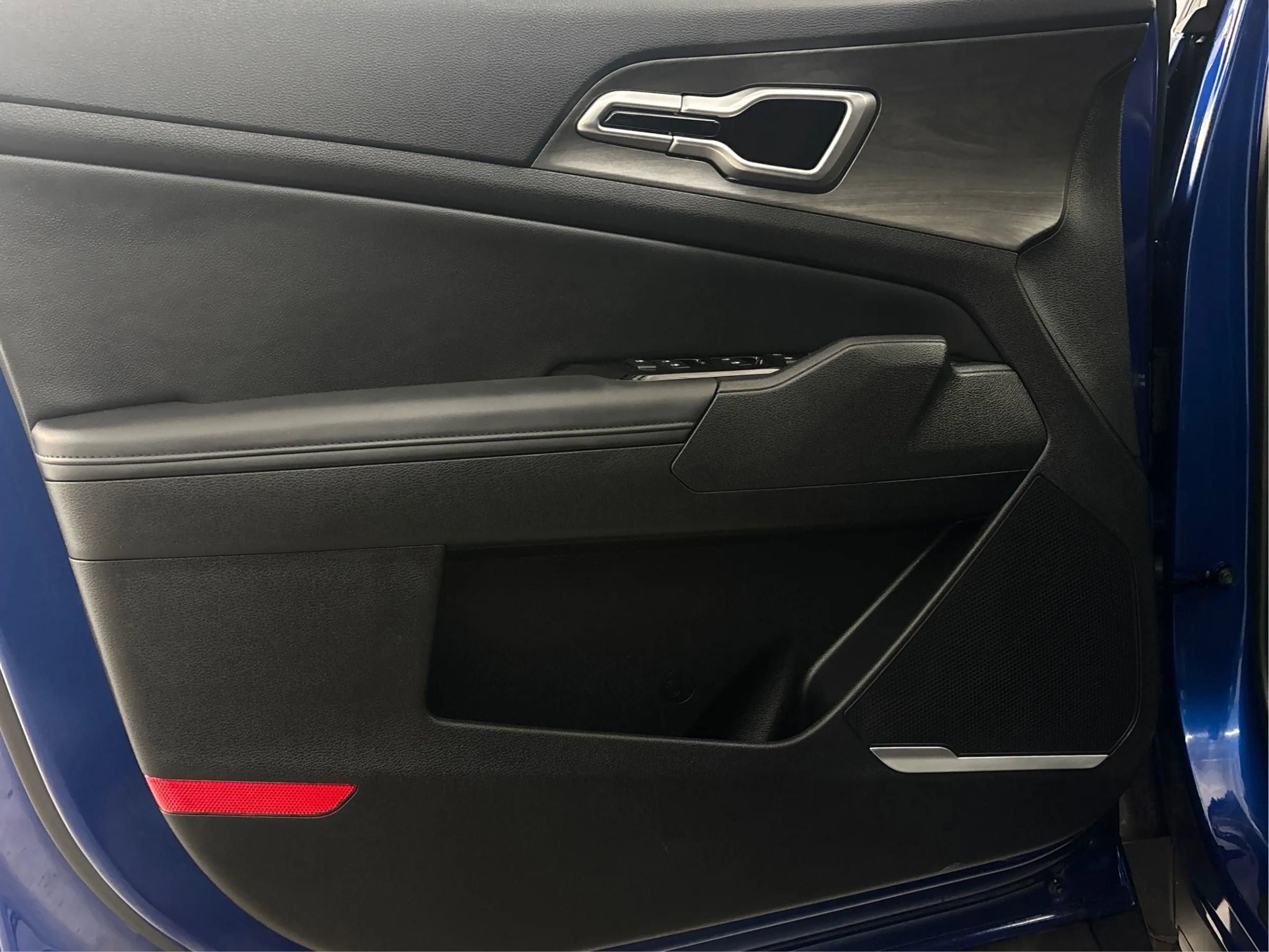 Used 2025 Kia Sportage X-Line w/ Premium Package image 26