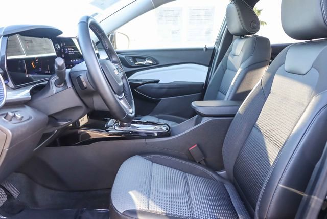 Used 2025 Chevrolet Trax LT w/ LT Convenience Package image 20