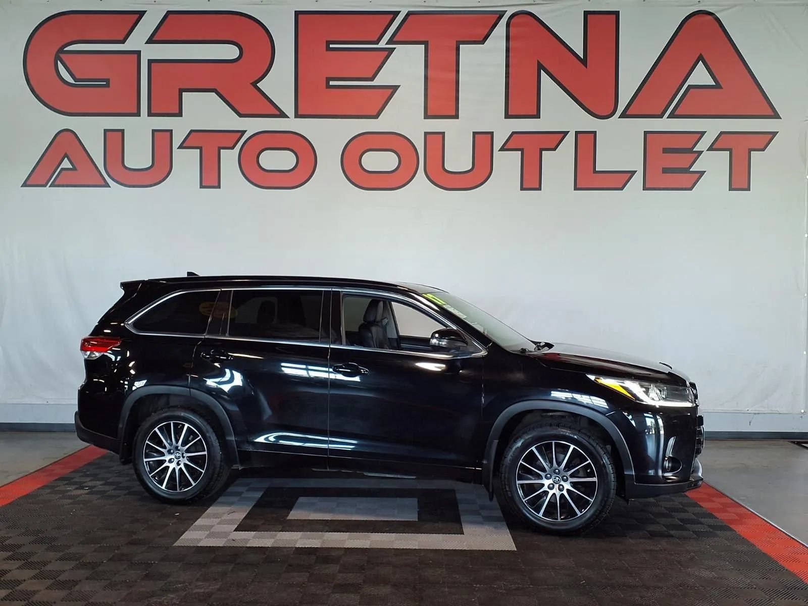 Used 2017 Toyota Highlander XLE
