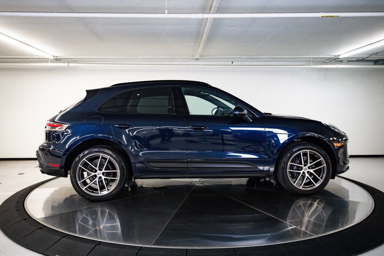 Certified 2023 Porsche Macan AWD/4WD image 8