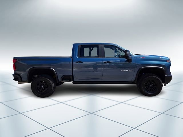 Used 2024 Chevrolet Silverado 2500 ZR2 w/ Technology Package AWD/4WD image 3