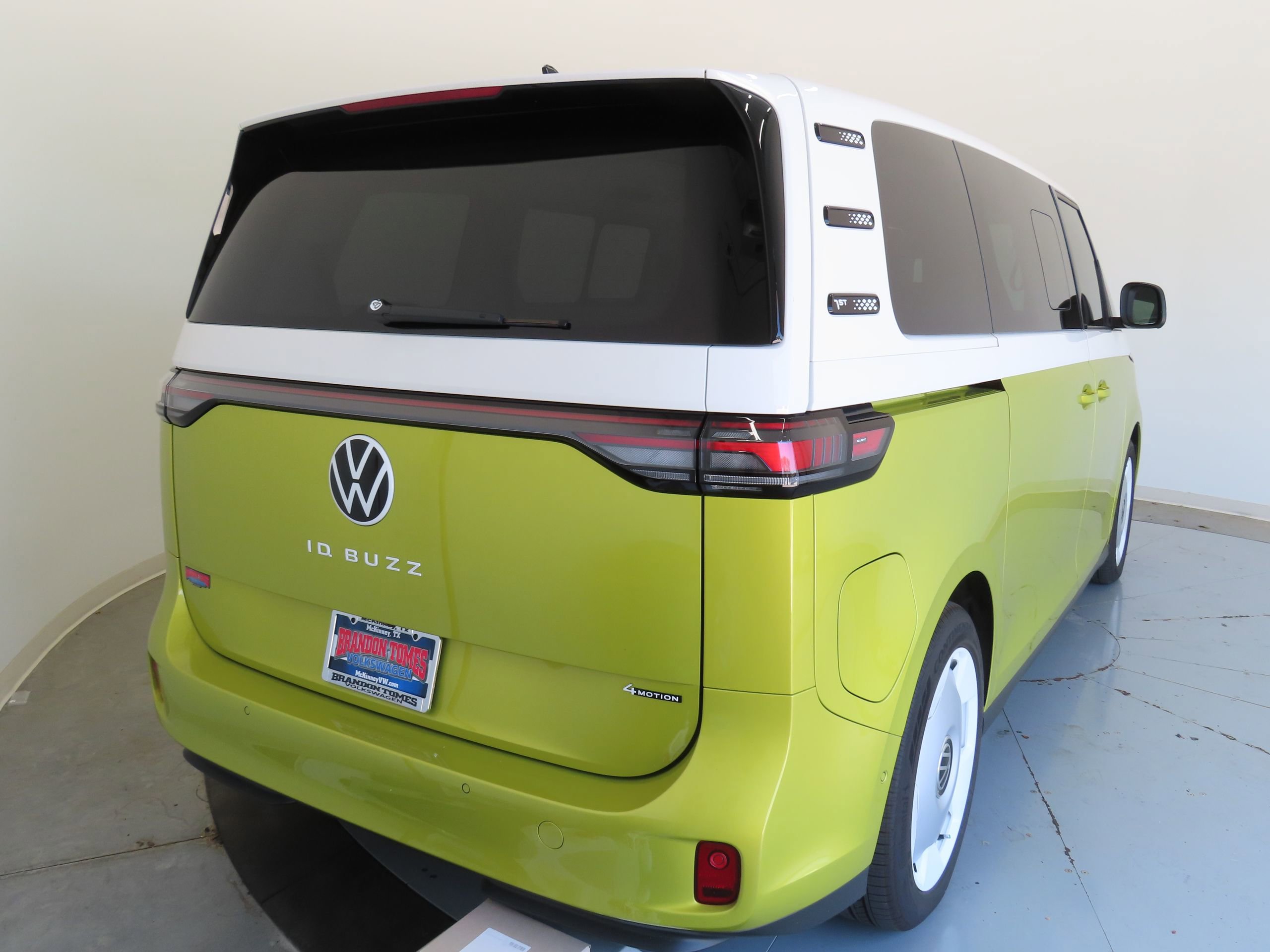 New 2025 Volkswagen ID. Buzz 1st Edition image 4