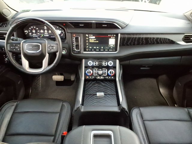 Used 2024 GMC Yukon XL Denali w/ Advanced Technology Package AWD/4WD image 19