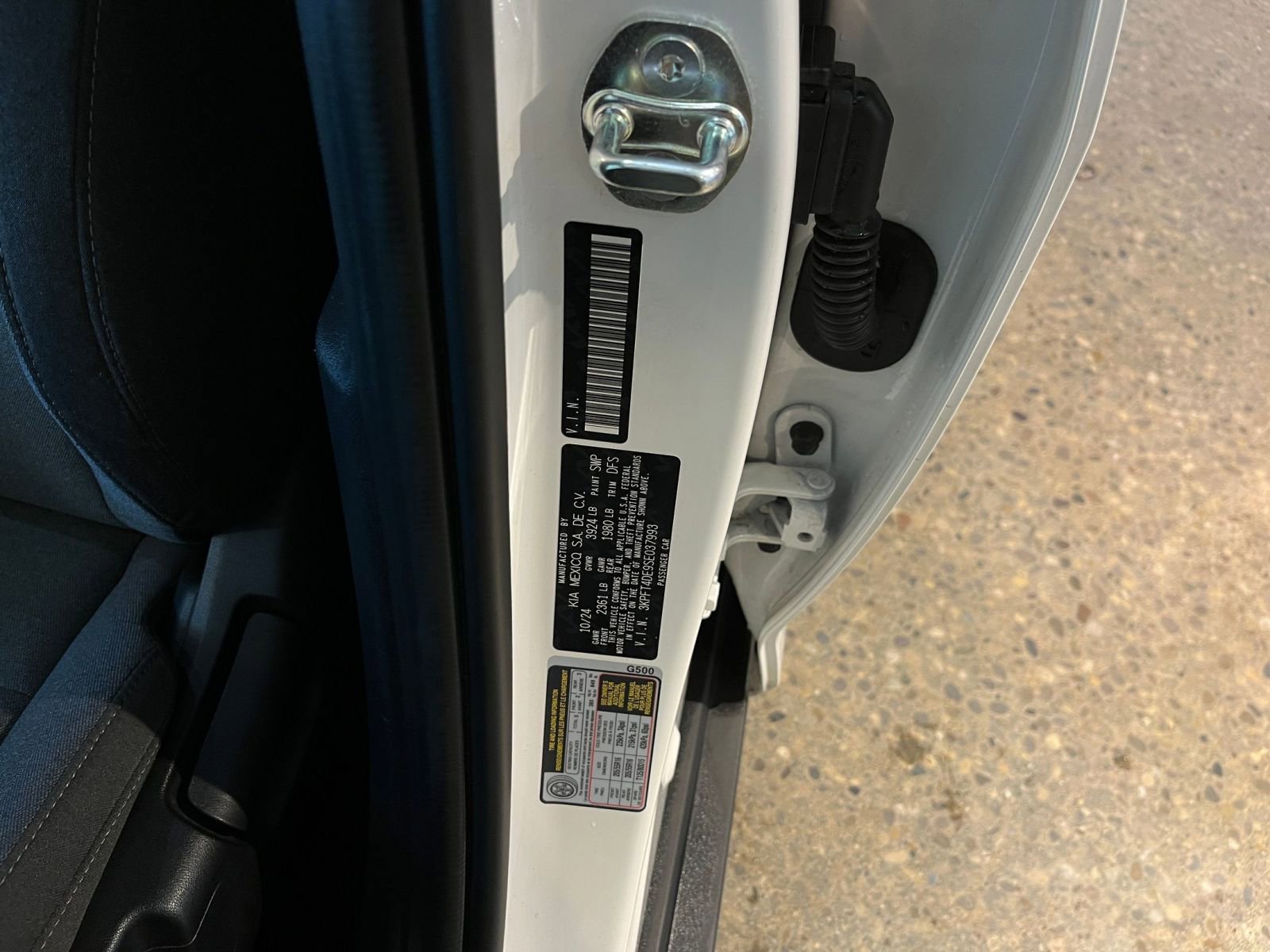 Used 2025 Kia K4 LXS image 28