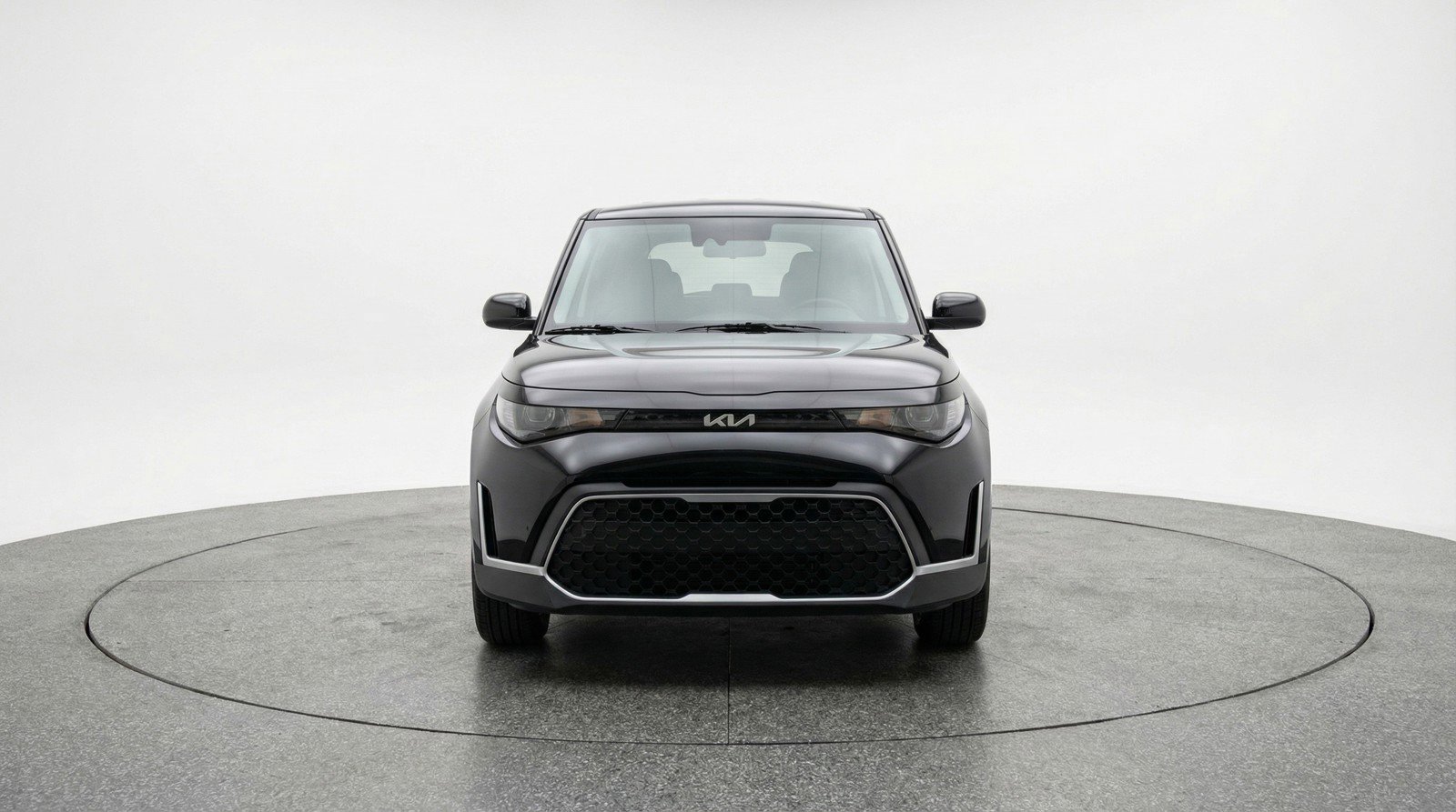 Used 2025 Kia Soul LX w/ LX Technology Package image 2