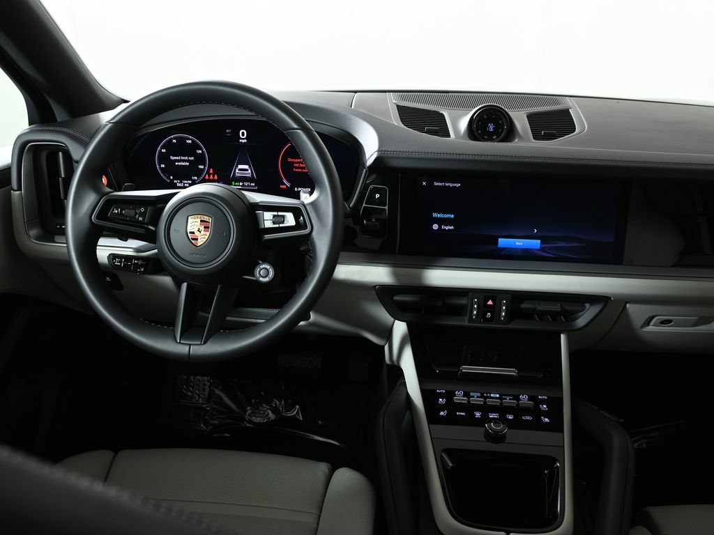 Used 2026 Porsche Cayenne E-Hybrid AWD/4WD image 17