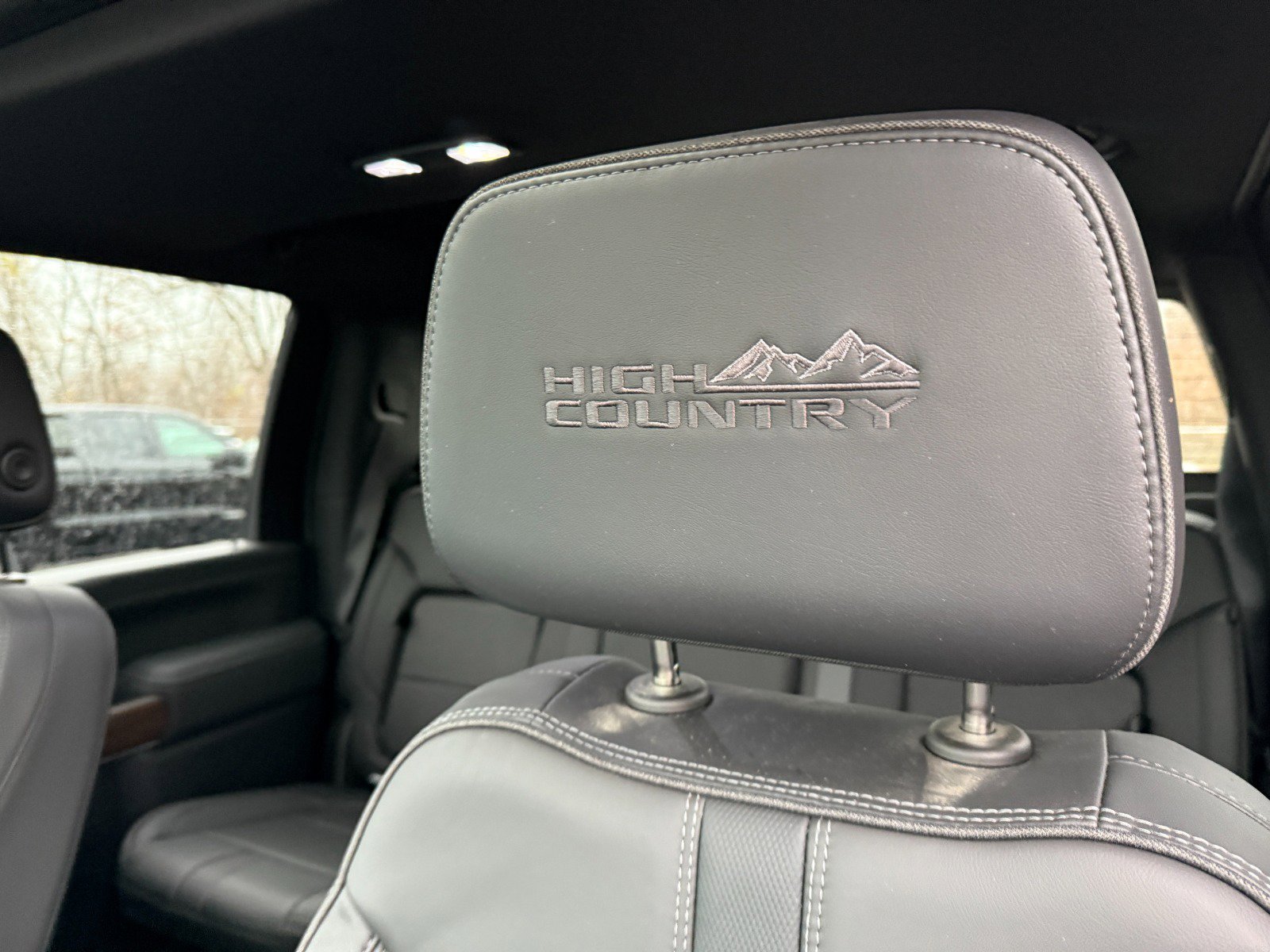 Used 2022 Chevrolet Silverado 2500 High Country w/ Z71 Off-Road Package image 15