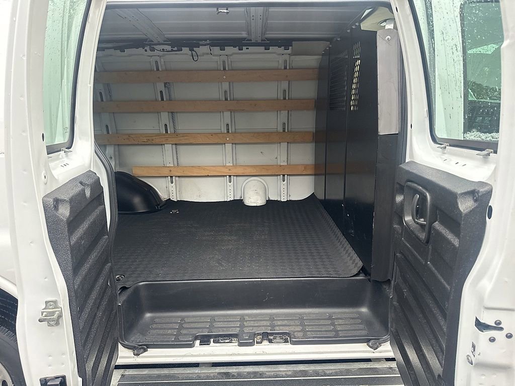 Used 2023 Chevrolet Express 2500 w/ Driver Convenience Package image 13