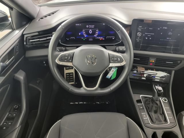 Used 2025 Volkswagen Jetta Sport FWD image 24