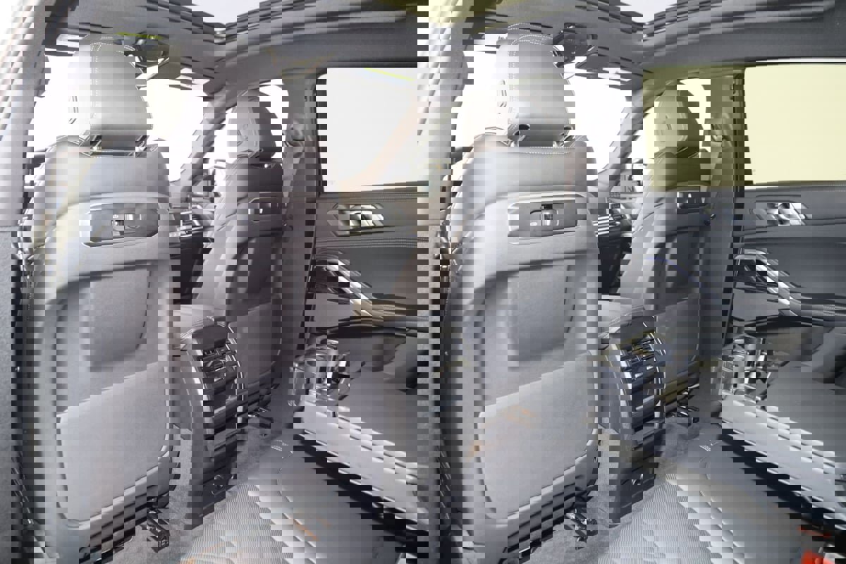 Used 2025 BMW X6 xDrive40i image 56