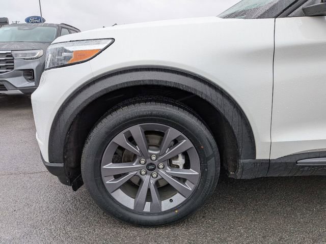 Certified 2023 Ford Explorer XLT w/ Equipment Group 202A image 25