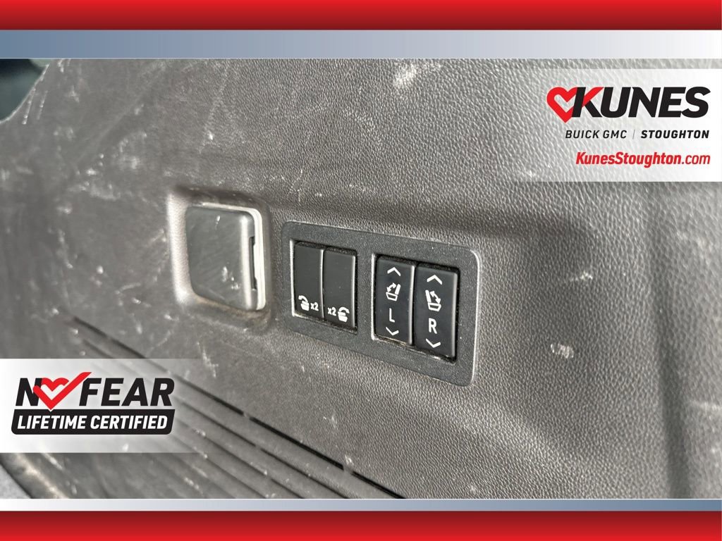 Used 2021 GMC Yukon XL SLT w/ SLT Luxury Package image 21