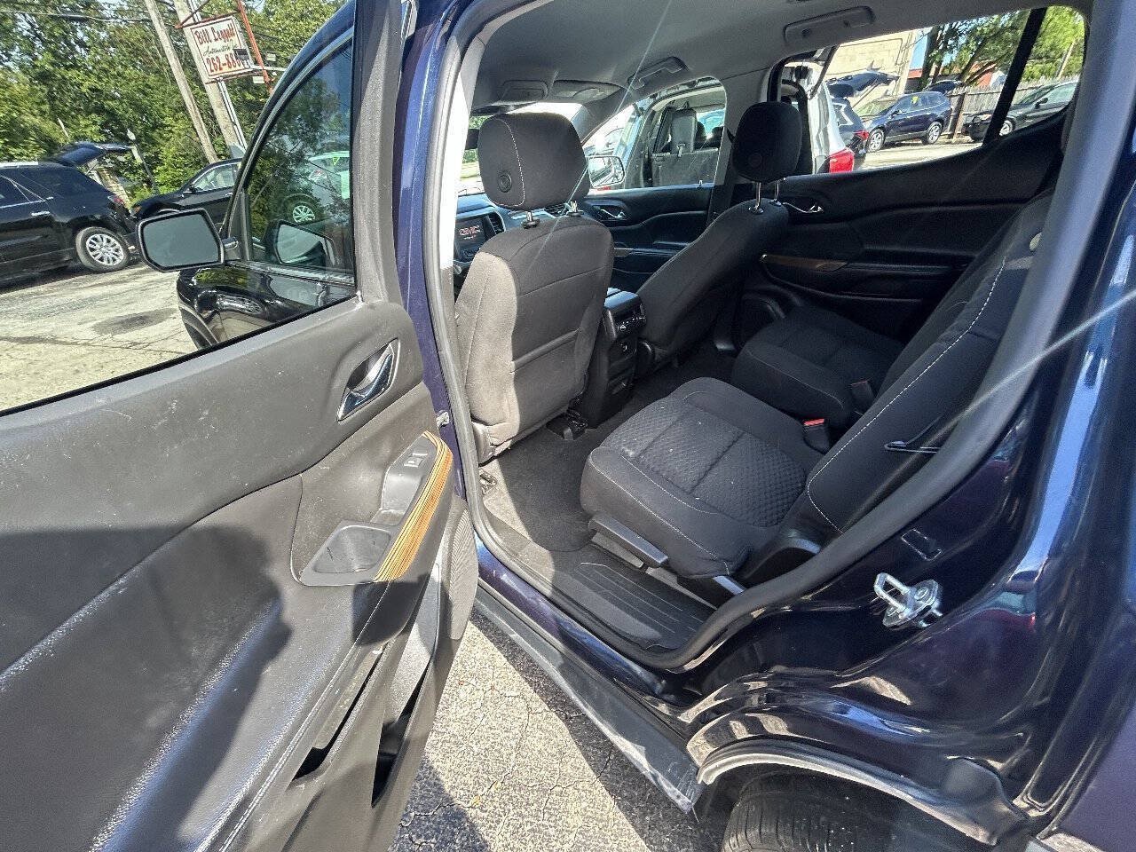 Used 2017 GMC Acadia SLE FWD image 7