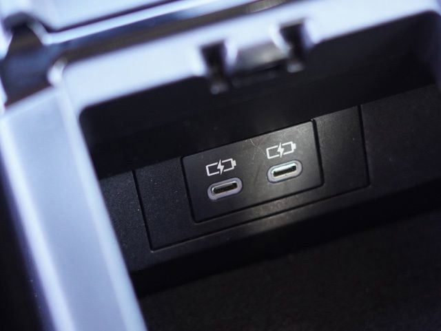 Used 2023 Toyota Prius Prime Premium image 35