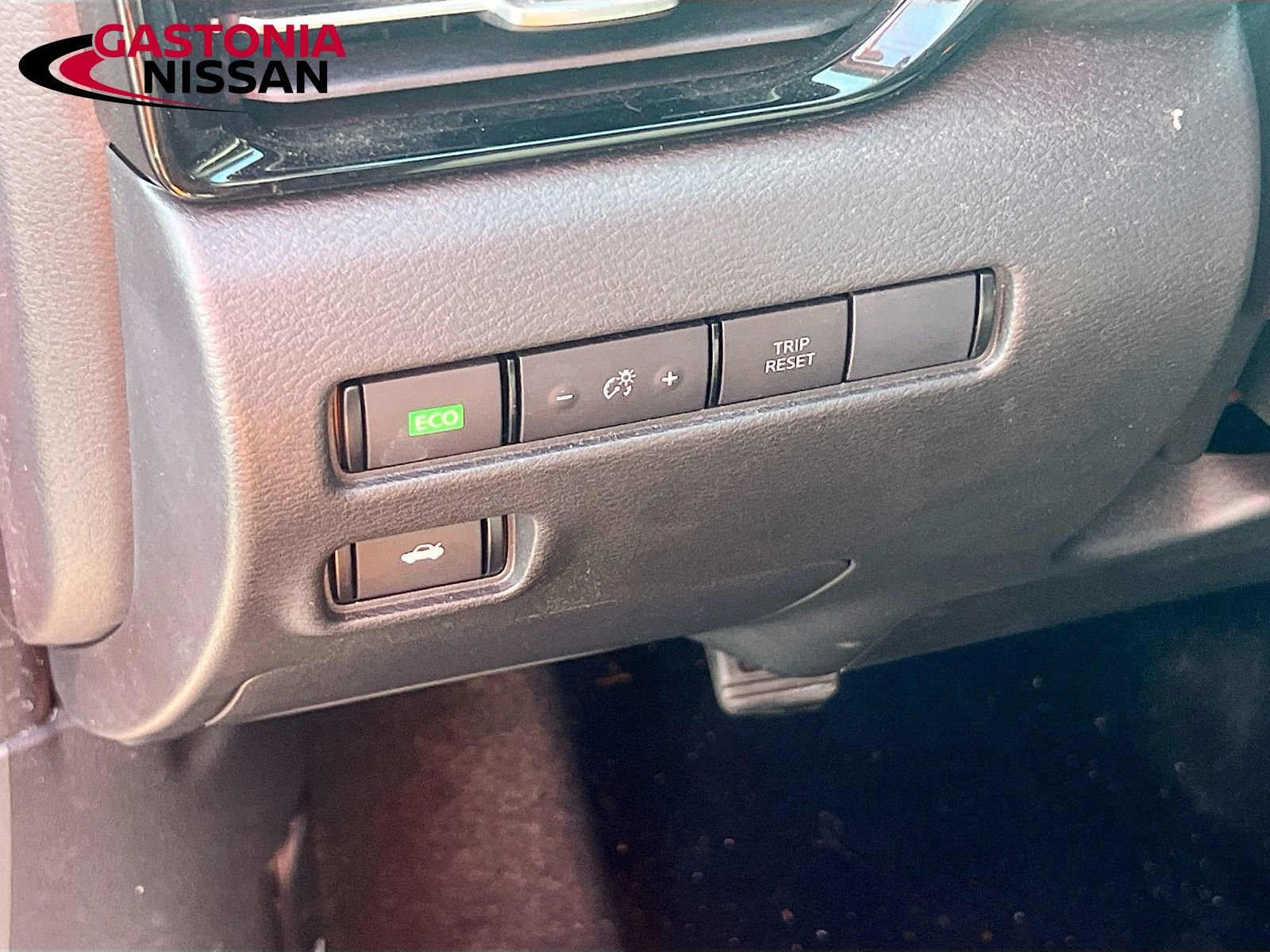 Used 2020 Nissan Sentra SR image 13