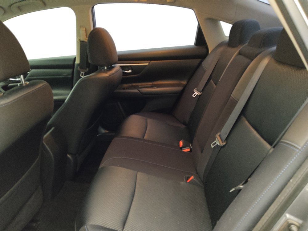 Used 2018 Nissan Altima 2.5 SR FWD image 18