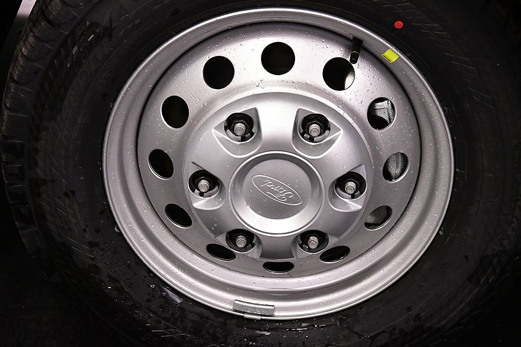 New 2026 Ford Transit 250 148 Medium Roof Extended AWD image 9