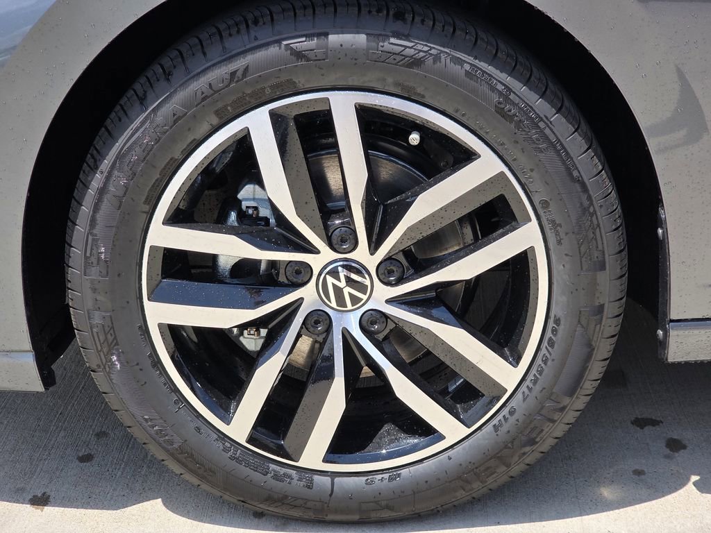 New 2025 Volkswagen Jetta SE FWD image 8