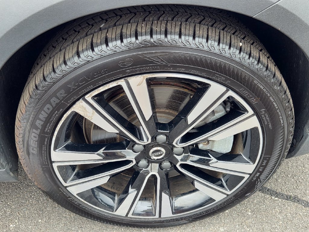 Used 2024 Volvo V60 B5 Cross Country Ultimate AWD/4WD image 8