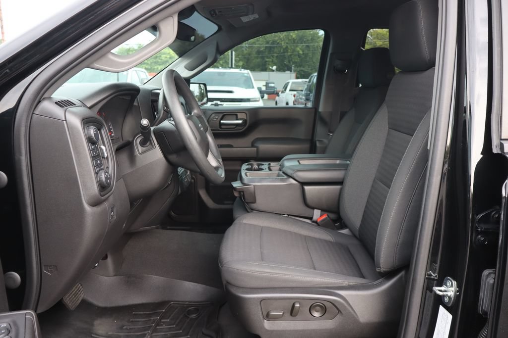 Used 2022 Chevrolet Silverado 1500 Custom Trail Boss AWD/4WD image 4