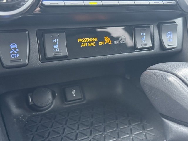 Used 2022 Toyota RAV4 XLE image 13