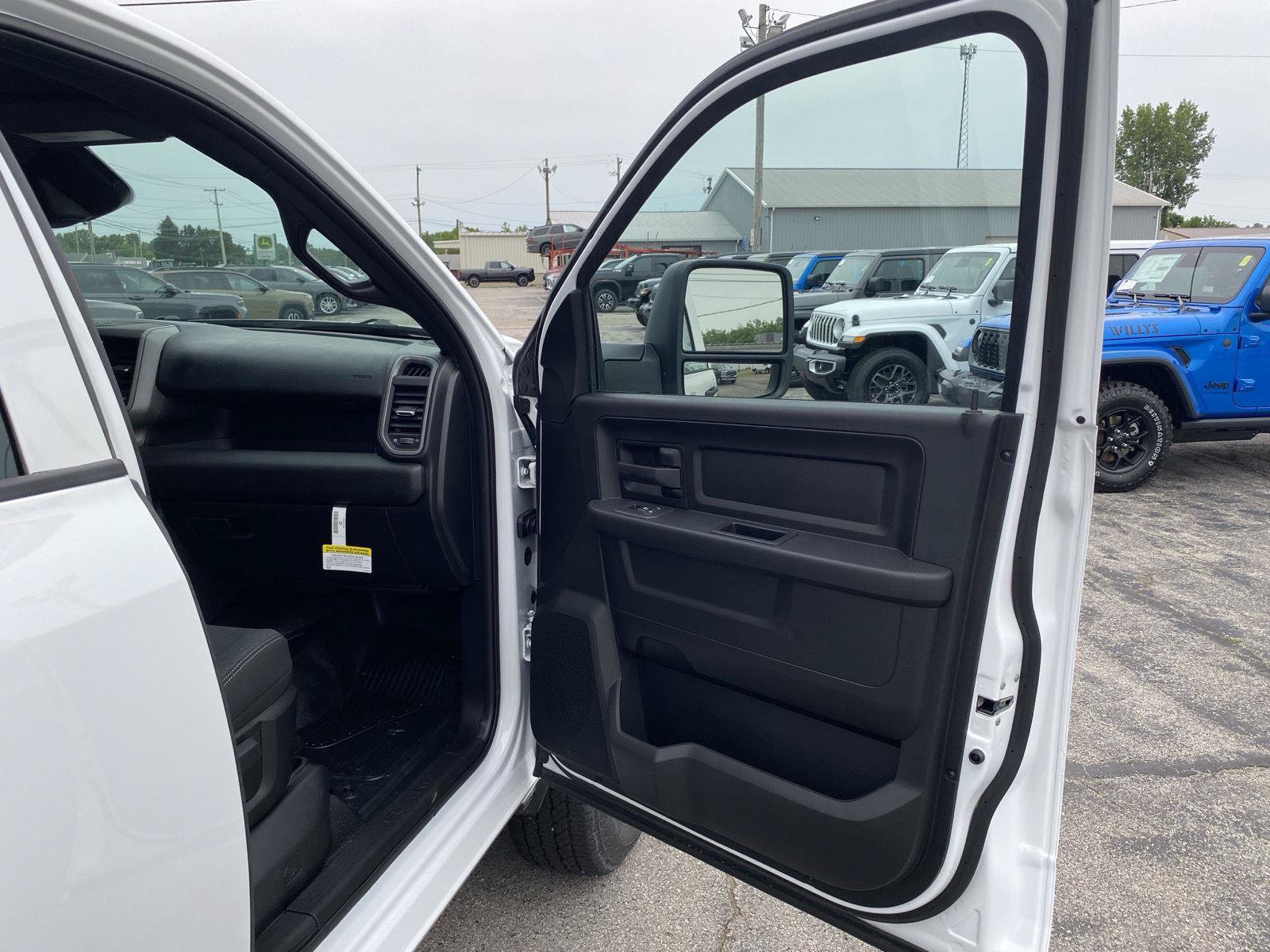 New 2026 RAM 3500 Tradesman w/ Chrome Appearance Group A AWD/4WD image 23