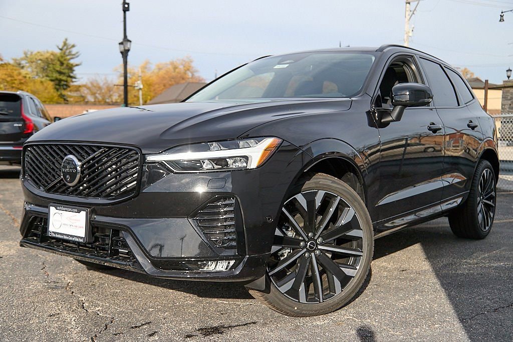 New 2026 Volvo XC60 B5 Ultra w/ Protection Package Premier image 2