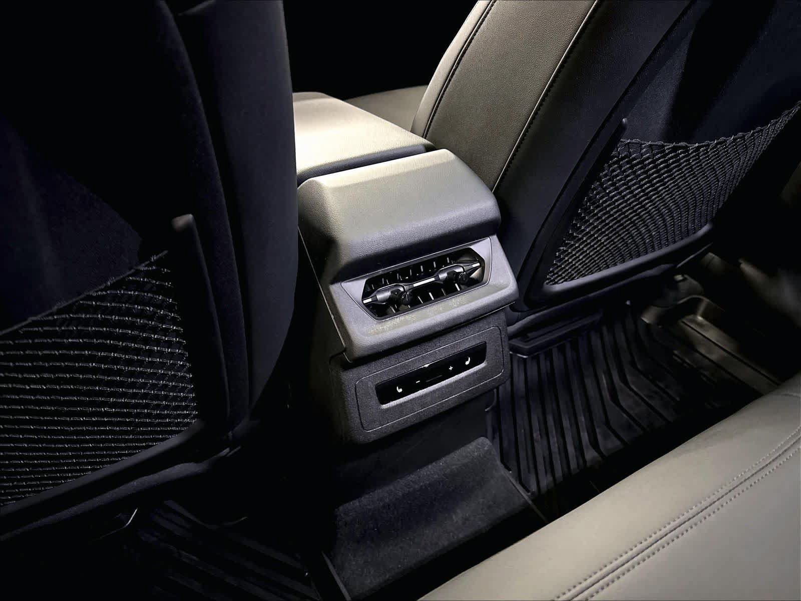Certified 2025 Audi Q6 e-tron Premium Plus w/ Premium Plus AWD/4WD image 32