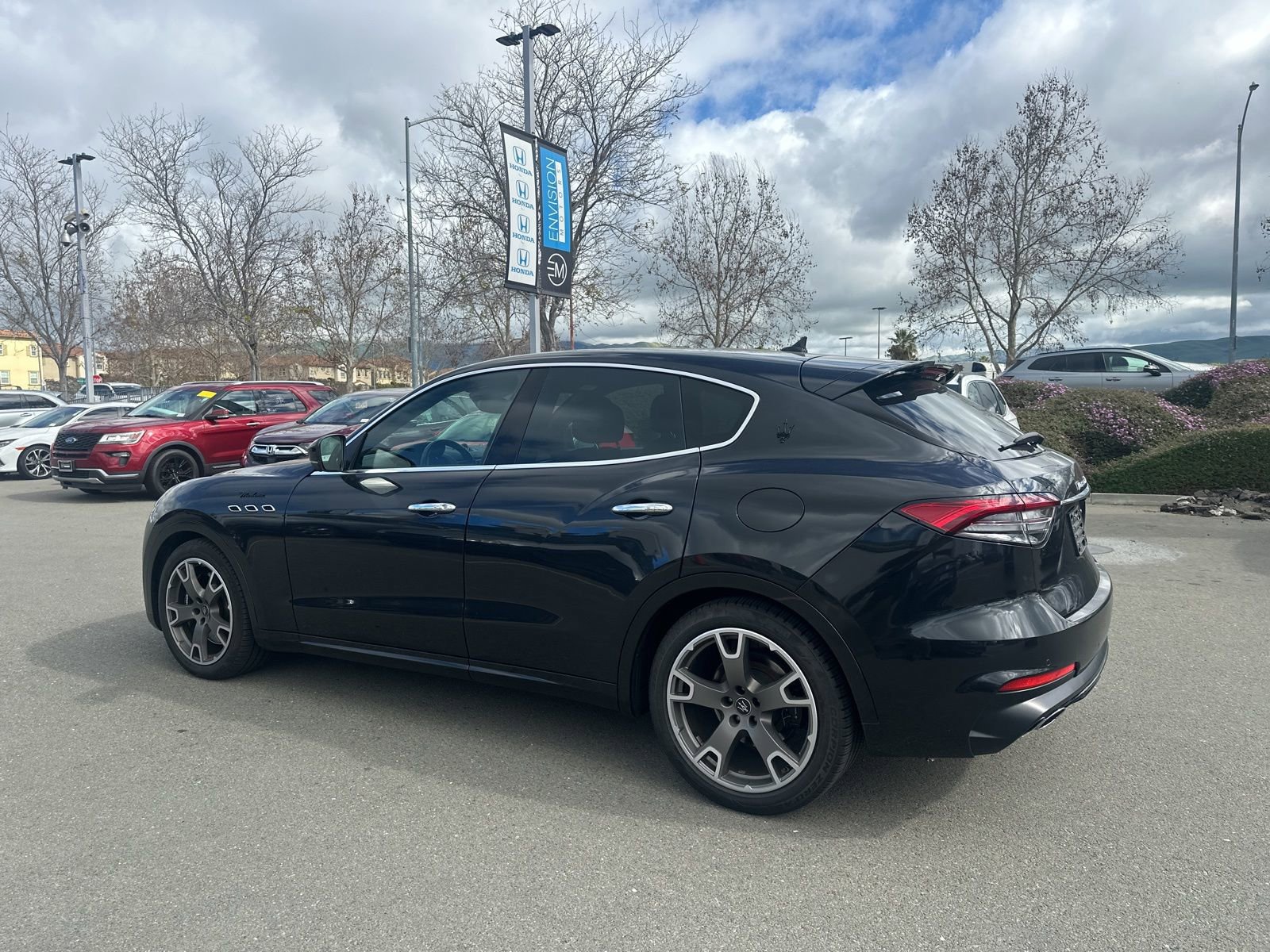 Used 2023 Maserati Levante Modena image 4